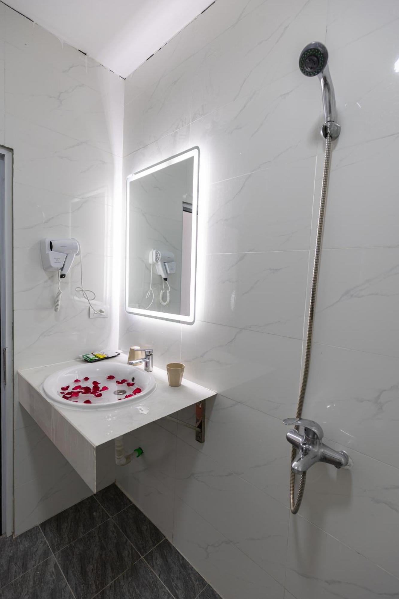 Hoang Gia Hotel Dong Anh Εξωτερικό φωτογραφία